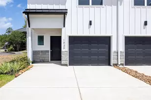 1939 Longmire Villas Ct, Conroe, TX 77304 - Photo 3