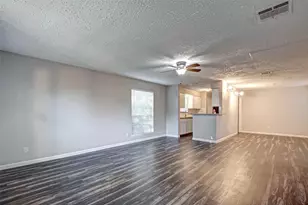 3213 Wavecrest St, League City, TX 77573 - Photo 5