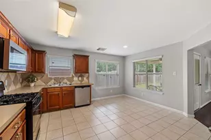2518 Hidden Park Ln, Conroe, TX 77385 - Photo 5