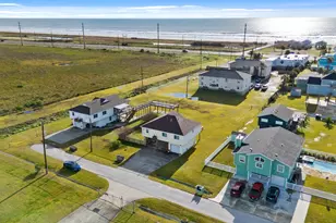 16507 Captain Kidd Rd, Jamaica Beach, TX 77554 - Photo 3