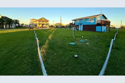 911 Palmview, Port Bolivar, TX 77650 - Photo 3