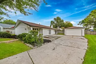 12315 Scarcella Ln, Meadows Place, TX 77477 - Photo 1