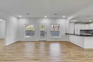 206 Doncaster St, Conroe, TX 77303 - Photo 5