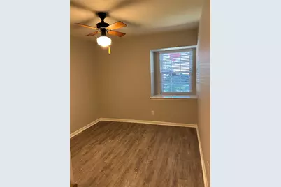 10233 Moorberry Lane, Houston, TX 77043 - Photo 9