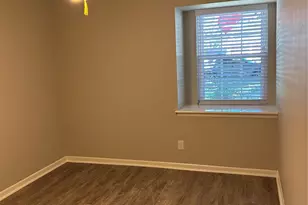 10233 Moorberry Ln, Houston, TX 77043 - Photo 9