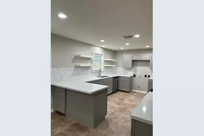 10233 Moorberry Lane, Houston, TX 77043 - Photo 5