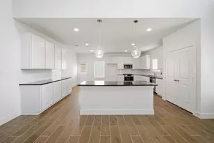 9002 Gull Cyn Dr, Baytown, TX 77521 - Photo 15