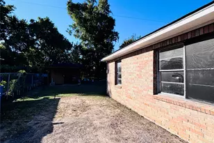 1802 Debeney Dr, Houston, TX 77039 - Photo 5