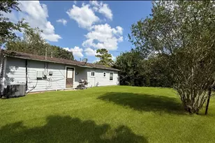 5402 Flamingo Dr, Houston, TX 77033 - Photo 13