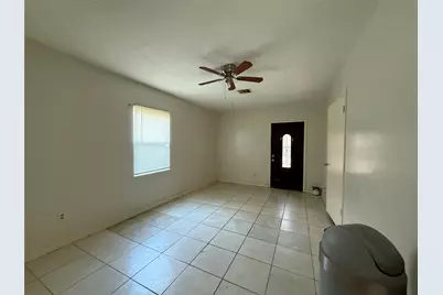 5402 Flamingo Drive, Houston, TX 77033 - Photo 9