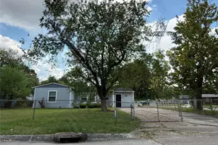 5402 Flamingo Dr, Houston, TX 77033 - Photo 15