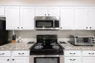 14708 Perthshire Rd, Houston, TX 77079 - Photo 5