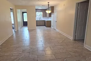 54 Aloe Vera Ct, Lake Jackson, TX 77566 - Photo 3