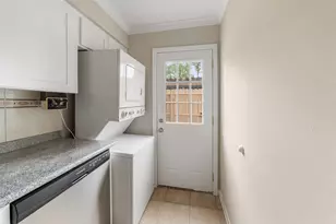 515 Tallowood Rd, Houston, TX 77024 - Photo 21
