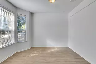 10723 Fletcher Bridge Ln, Sugar Land, TX 77498 - Photo 7