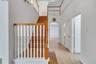 10723 Fletcher Bridge Ln, Sugar Land, TX 77498 - Photo 5