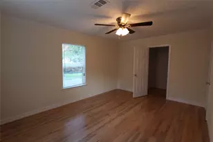 6506 Sivley St, Houston, TX 77055 - Photo 9