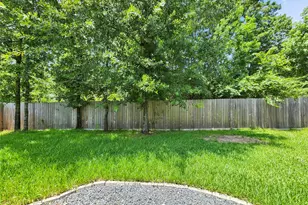 922 Fife Dr, Conroe, TX 77301 - Photo 13