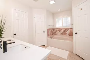 12911 Kathy Ln, Cypress, TX 77429 - Photo 13