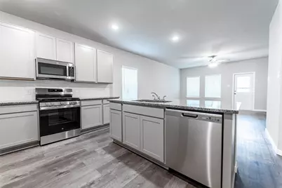 3187 Savannah Rose Drive, Angleton, TX 77515 - Photo 9