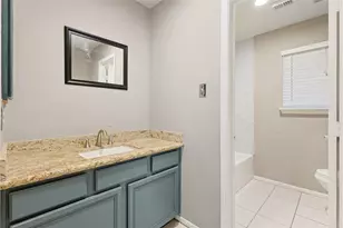 8417 Folkstone Ln, Houston, TX 77075 - Photo 35