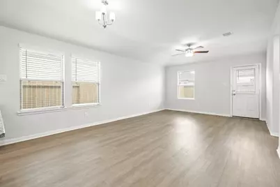 5345 Basquiat Drive, Houston, TX 77048 - Photo 9
