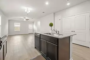 5345 Basquiat Dr, Houston, TX 77048 - Photo 5