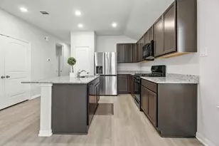5345 Basquiat Dr, Houston, TX 77048 - Photo 7