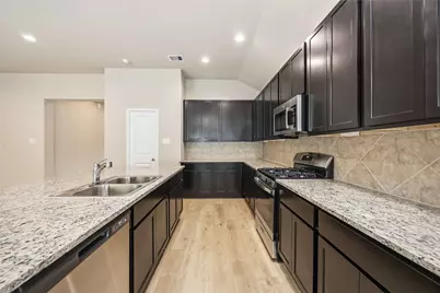 3915 Sugardale Street, Baytown, TX 77521 - Photo 9