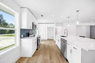 1214 Main St, Alvin, TX 77511 - Photo 9