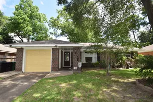 1130 Stonecrest Dr, Houston, TX 77018 - Photo 1