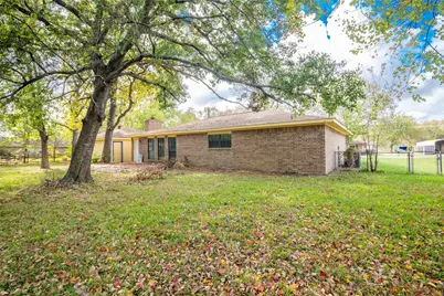 102 Sue Lane, Highlands, TX 77562 - Photo 15