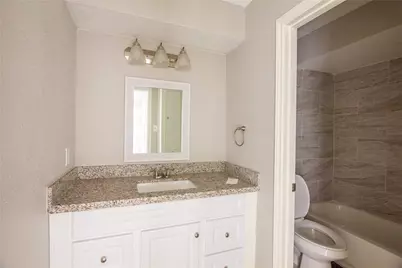 102 Sue Lane, Highlands, TX 77562 - Photo 11