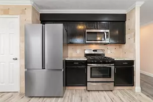 14047 Maximos Dr, Houston, TX 77083 - Photo 9