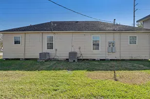 317-319 E B Street St, La Porte, TX 77571 - Photo 7