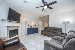 17419 Marigold Dr, Sugar Land, TX 77479 - Photo 7