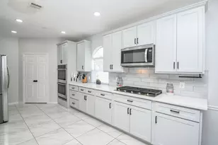 17419 Marigold Dr, Sugar Land, TX 77479 - Photo 13
