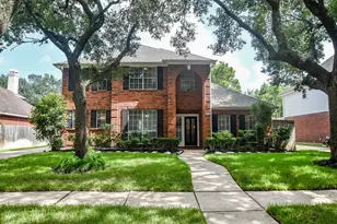 17419 Marigold Dr, Sugar Land, TX 77479 - Photo 1