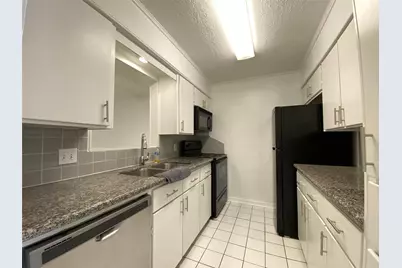 10682 Hazelhurst Drive #14, Houston, TX 77043 - Photo 9