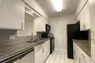 10682 Hazelhurst Dr, Houston, TX 77043 - Photo 9