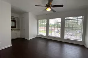 10682 Hazelhurst Dr, Houston, TX 77043 - Photo 15