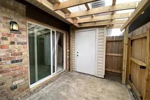 10682 Hazelhurst Dr, Houston, TX 77043 - Photo 21