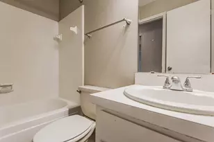 2718 N Brompton Dr, Pearland, TX 77584 - Photo 13