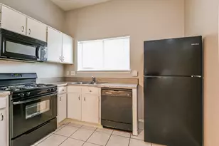 2718 N Brompton Dr, Pearland, TX 77584 - Photo 5
