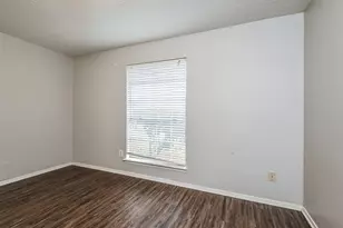 2718 N Brompton Dr, Pearland, TX 77584 - Photo 9