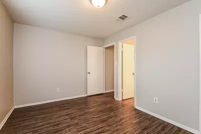 2718 N Brompton Drive, Pearland, TX 77584 - Photo 11