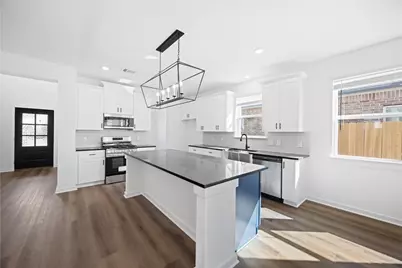 8326 Amethyst Valley Ln, Angleton, TX 77515 - Photo 9