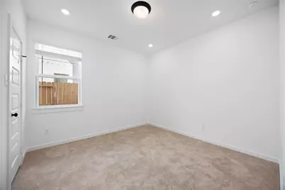 8326 Amethyst Valley Ln, Angleton, TX 77515 - Photo 17