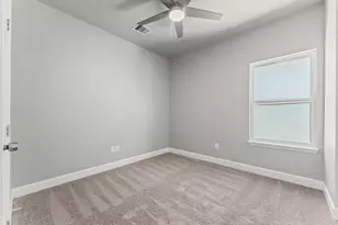 8155 Crestview Dr, Houston, TX 77028 - Photo 19