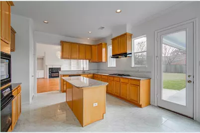 5425 Loch Lomond Drive, Houston, TX 77096 - Photo 17